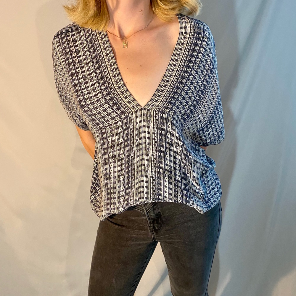 GORGEOUS Vince Blouse!